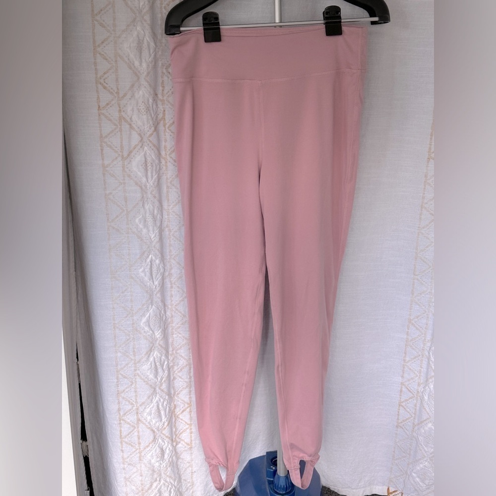 Kittenish pink stirrup leggings sz. XL